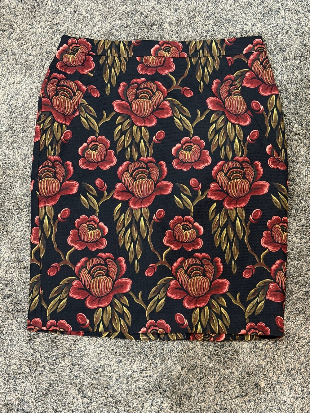 Floral Ann Taylor Pencil Skirt in Navy with Rose Print